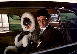 Cool crooks and a foxy femme fatale