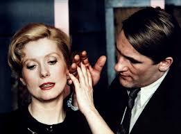 Only Nazis hate theater